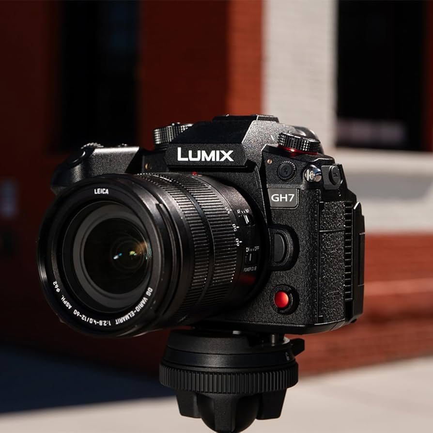 Amazon.com : Panasonic LUMIX GH7 Mirrorless Micro Four
